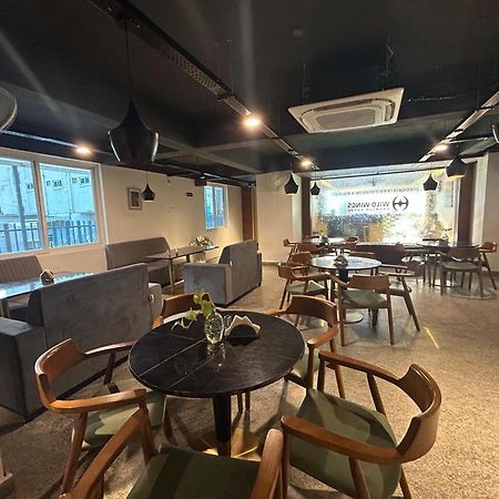Wild Wings Premium Hotel 海得拉巴 外观 照片
