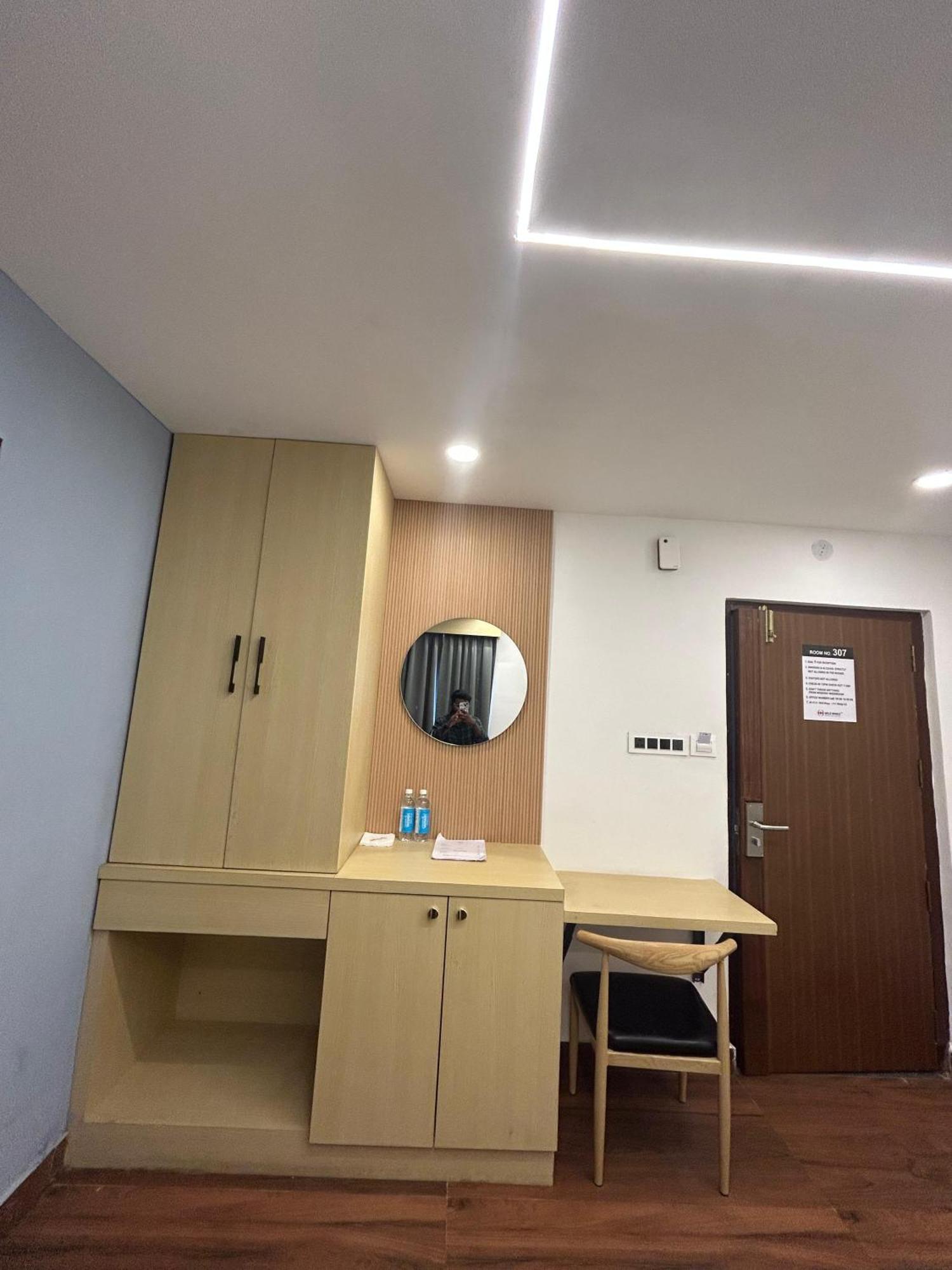 Wild Wings Premium Hotel 海得拉巴 外观 照片