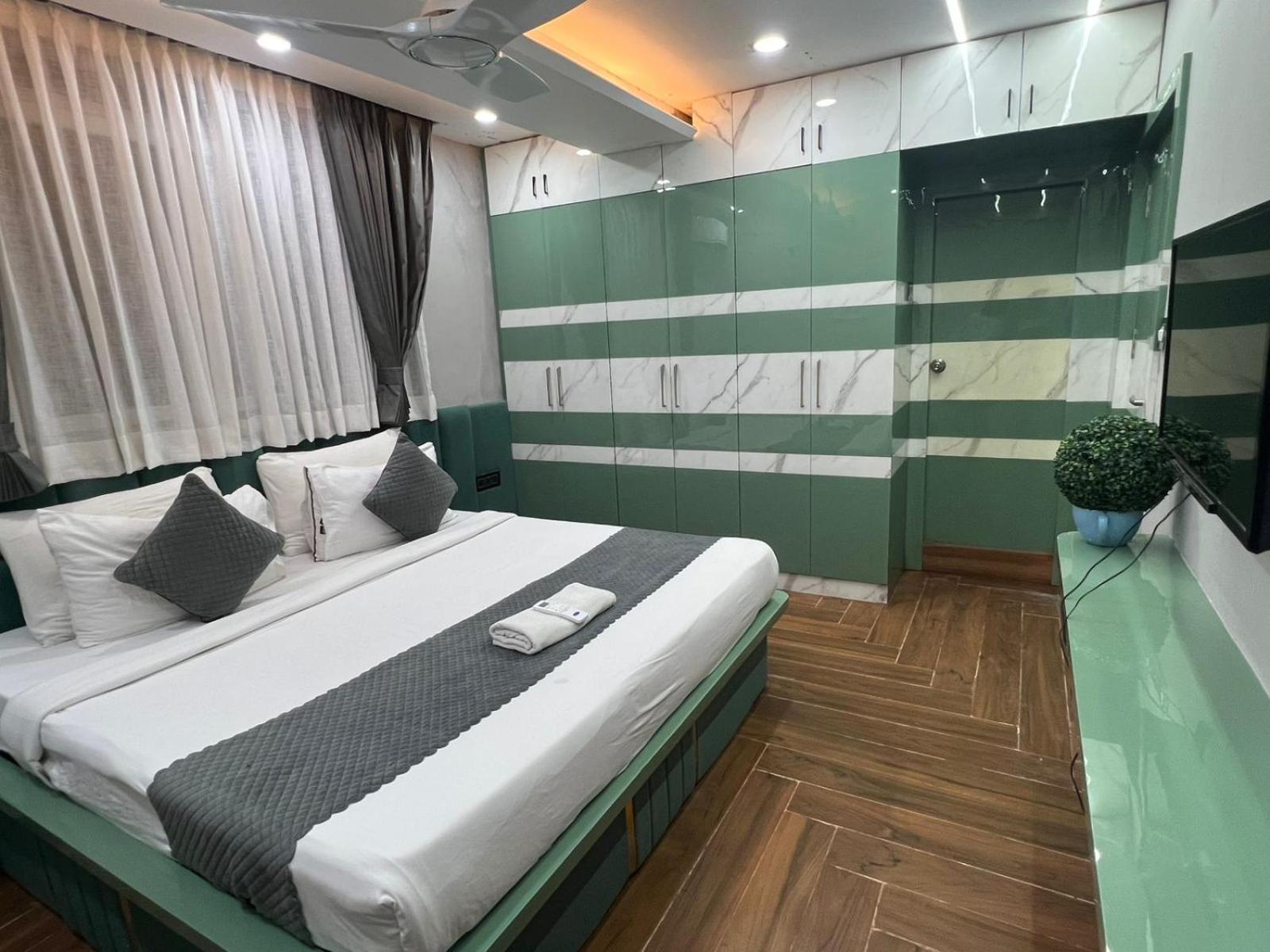 Wild Wings Premium Hotel 海得拉巴 外观 照片