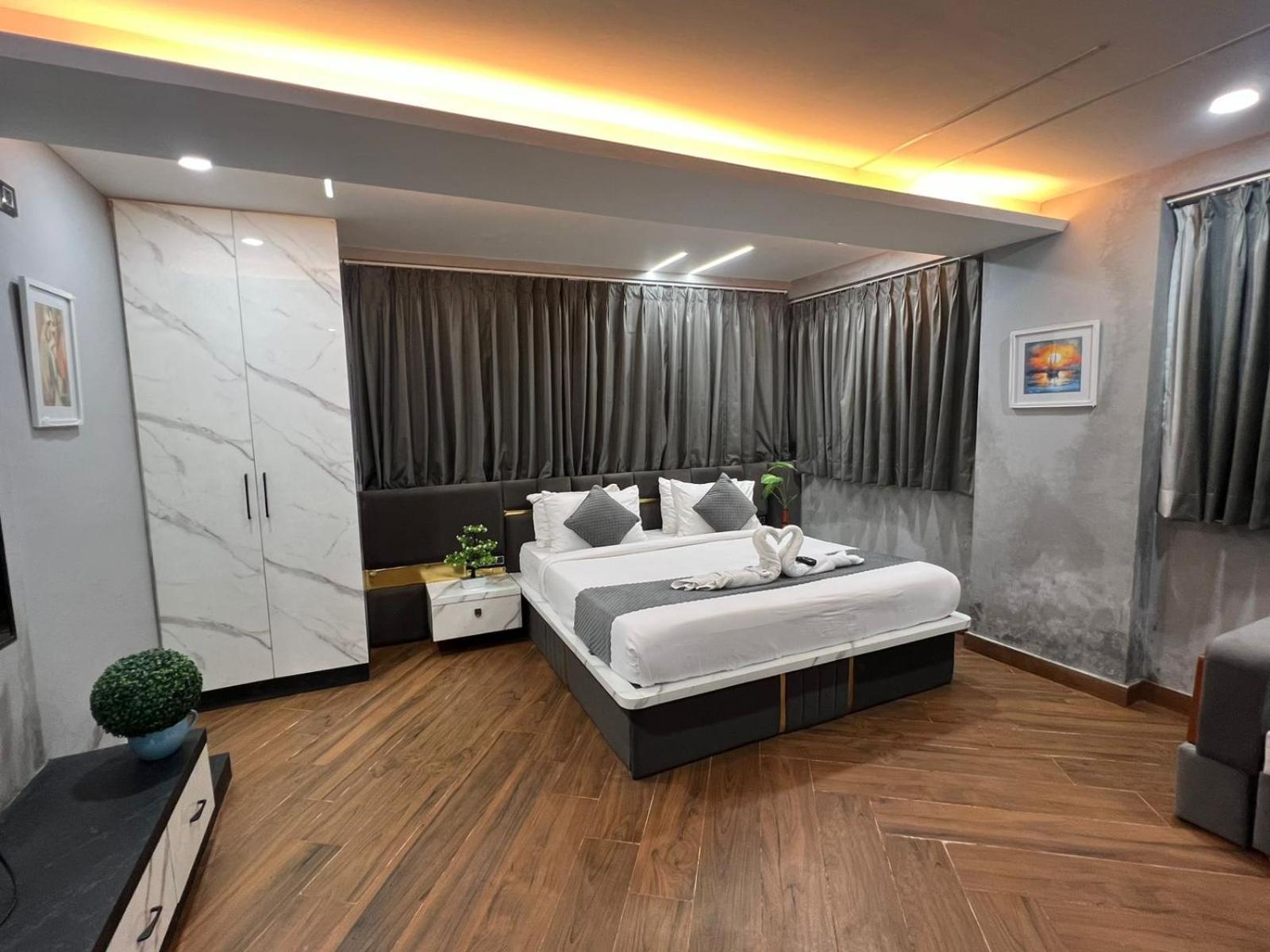 Wild Wings Premium Hotel 海得拉巴 外观 照片