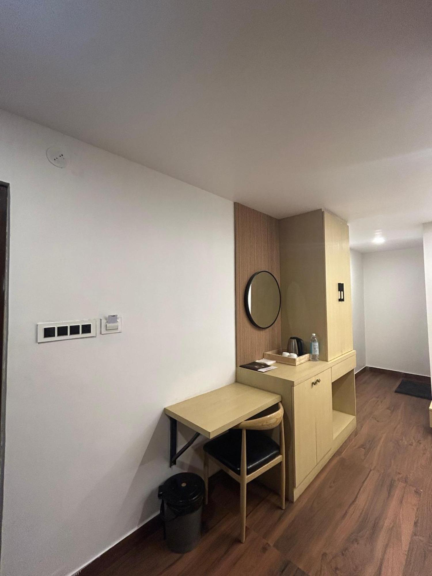 Wild Wings Premium Hotel 海得拉巴 外观 照片
