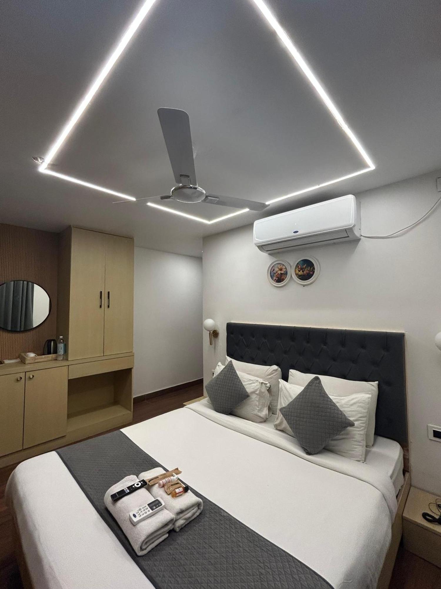 Wild Wings Premium Hotel 海得拉巴 外观 照片